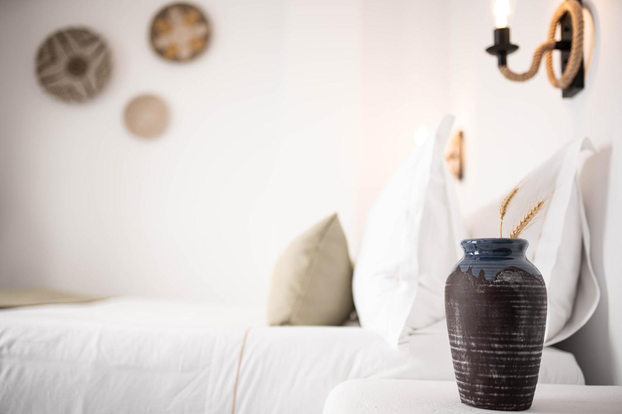 La Roka, Cliffside Memories Bed & Breakfast อิเมโรวิยอน ภายนอก รูปภาพ